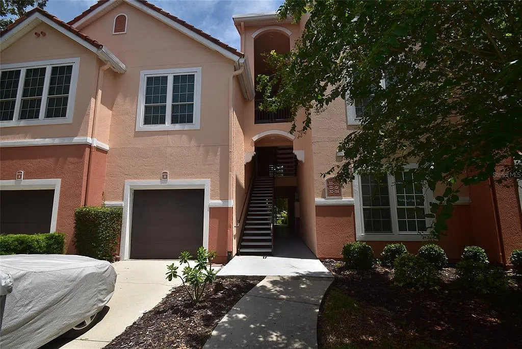 1 bed, 1.0 bath, 949 sqft, $2,900 — Photo 2