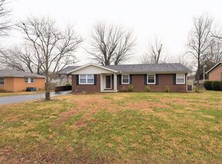 326 Wayne Dr, Hopkinsville, KY 42240