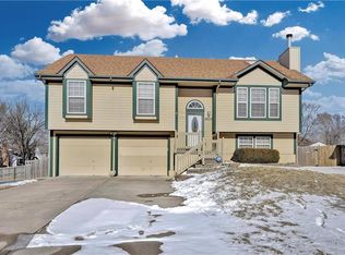 1707 Concord Ct, Independence, MO 64058