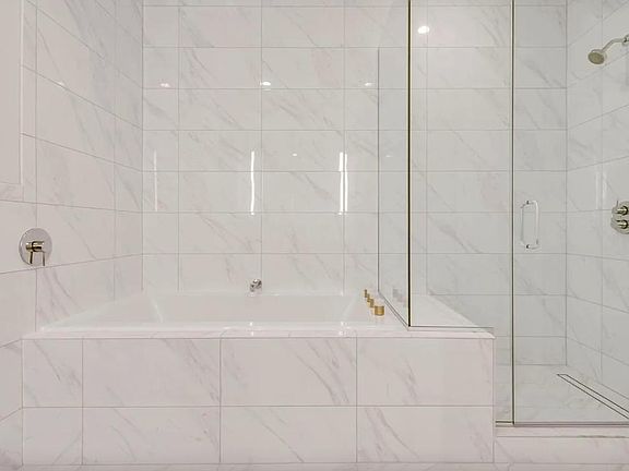 5th image of 3054 E 2nd Ave #511