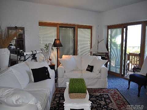 3rd image of 616 Fox Hill Dr