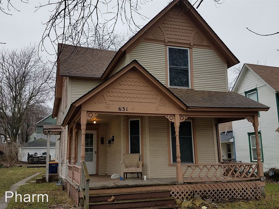 1st image of 631 Prospect Ave NE APT 2