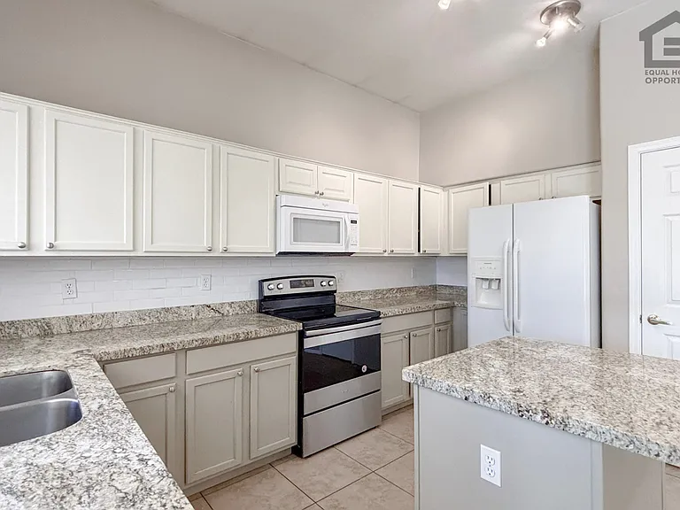 5946 W Sack Dr — Photo 12