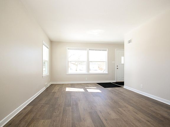 2nd image of 8447 Stevens Ave S