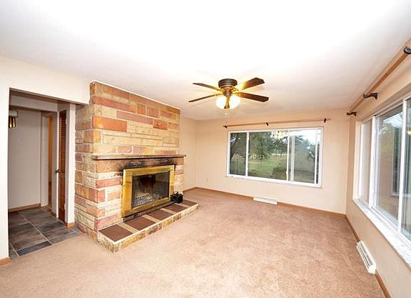 2nd image of 2073 Borchers Ln