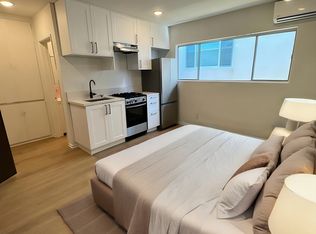 11938 Goshen Ave #10, Los Angeles, CA 90049