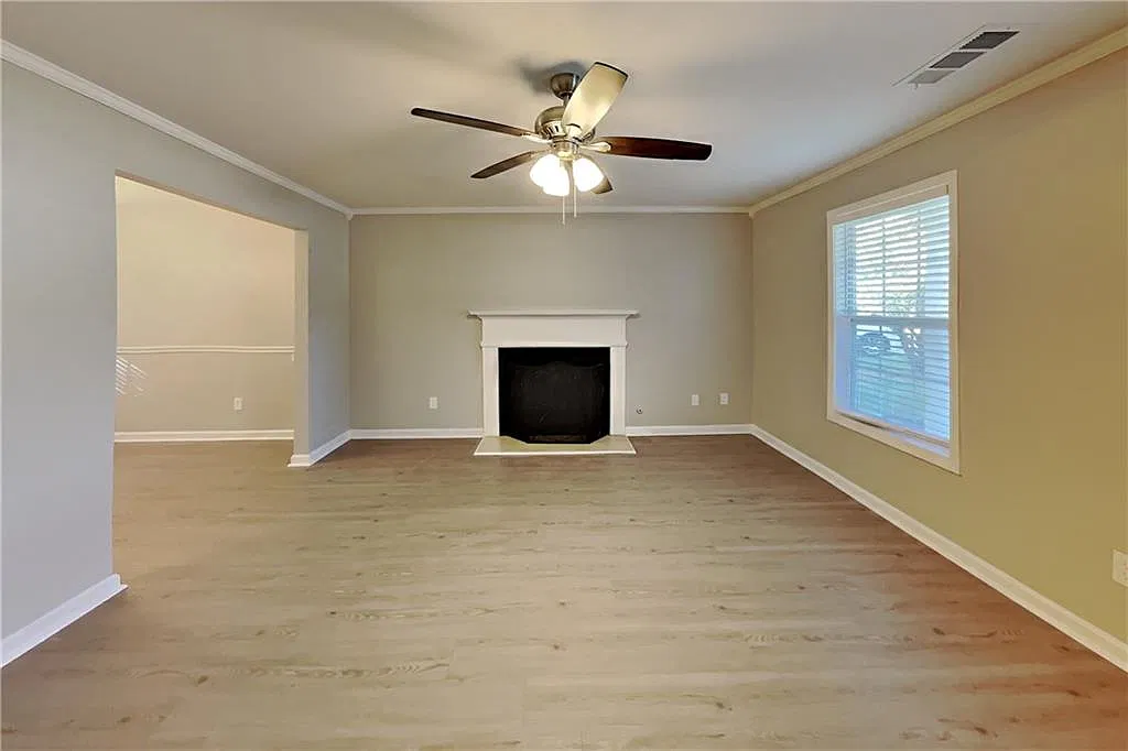 4 bed, 2.5 bath, 1863 sqft, $1,950 — Photo 2