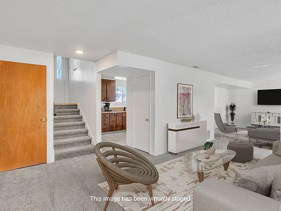 3rd image of 3810 Canterbury Ln
