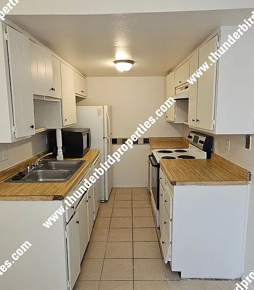 408 Western Skies Dr SE — Photo 1