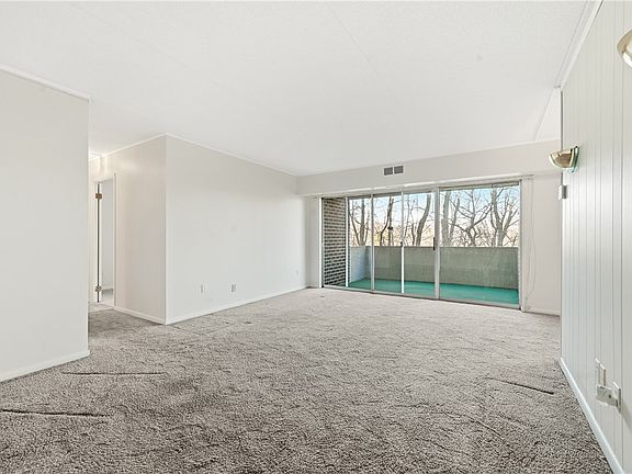 3rd image of 4106 Charlemagne Cir #4106