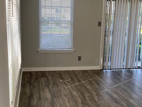 2nd image of 1808 Beacon Hill Dr