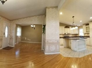 11326 Old Saint Charles Rd, Bridgeton, MO 63044