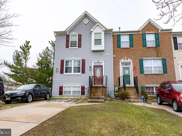 110 Stoneshire Dr, Glassboro, NJ 08028