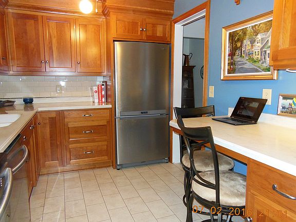 3rd image of 3 Meadowlawn Dr Unit 19
