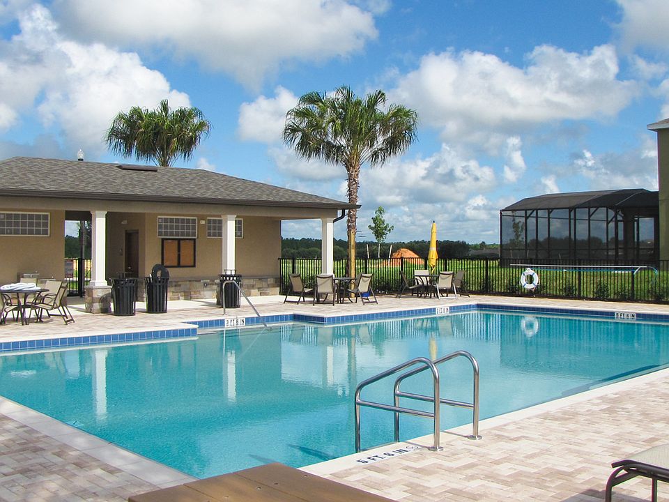 2nd image of 808 Montgomery Way
