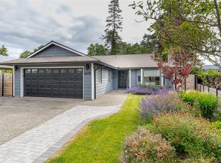 4035 Century Rd, Saanich, BC V8X2E5