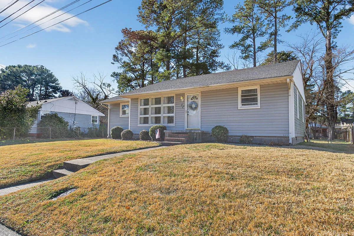 Warren Dr, 32 - 1 — Photo 3