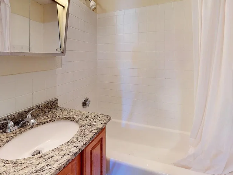 370 Babcock St #3G — Photo 7