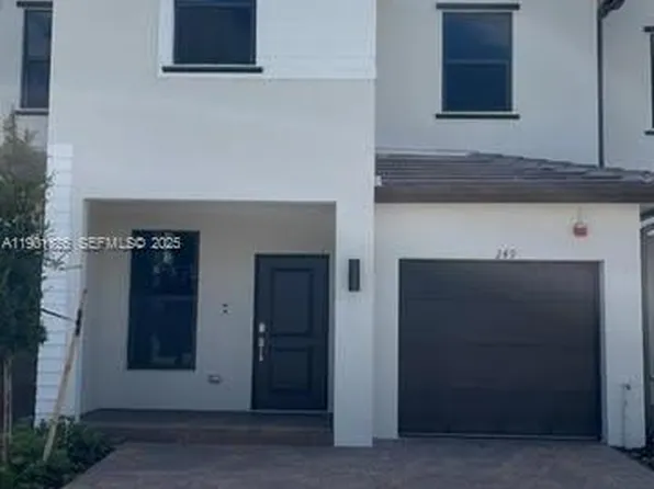 249 SW 159th Way, Hollywood, FL 33027