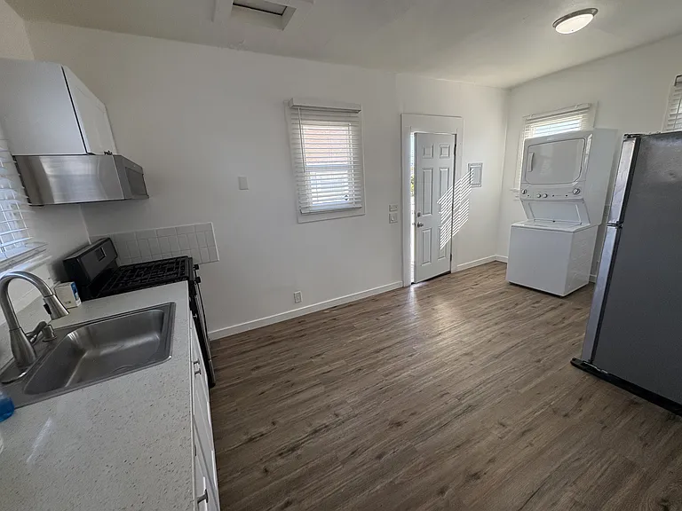 708 J Ave #708 — Photo 21
