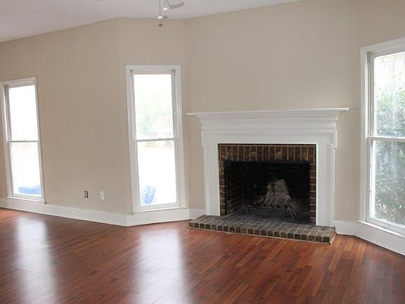 5th image of 114 Olde Towne Dr