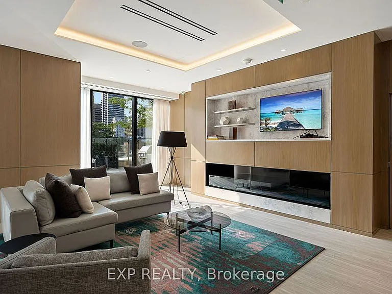 585 Bloor St E #318 — Photo 20