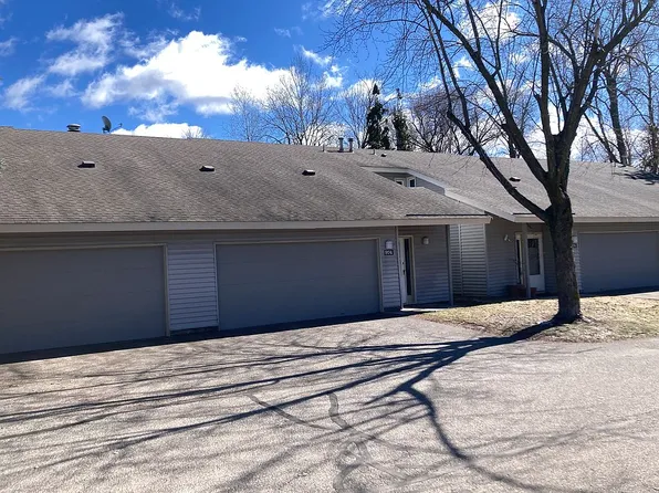 974 Carmel Ct, Shoreview, MN 55126