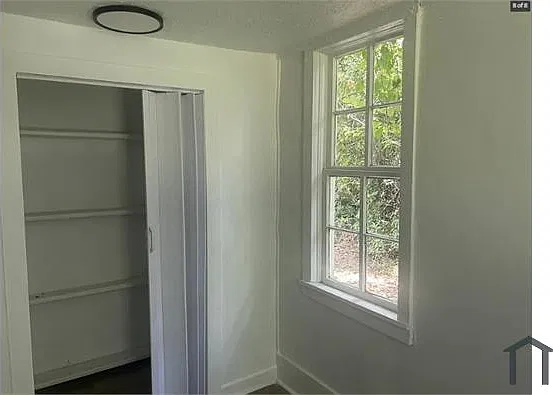 3 bed, 1256 sqft, $900 — Photo 3