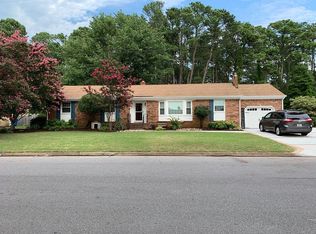 2220 E Admiral Dr, Virginia Beach, VA 23451