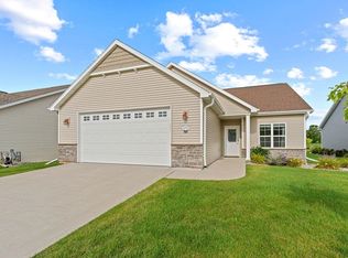 4757 N Cherryvale Ave, Appleton, WI 54913