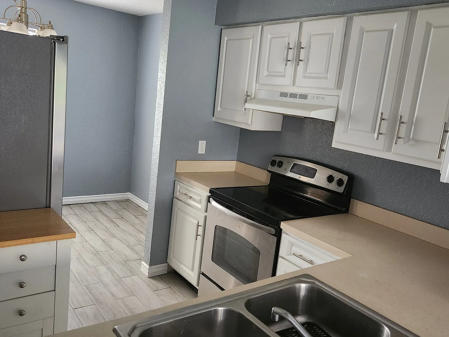 2 bed, 2.5 bath, 1088 sqft, $2,000 — Photo 4