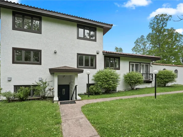 120 Briarwood Dr, Ithaca, NY 14850