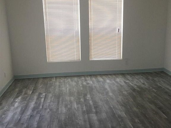 4th image of 2120 Barrancas Ave #C