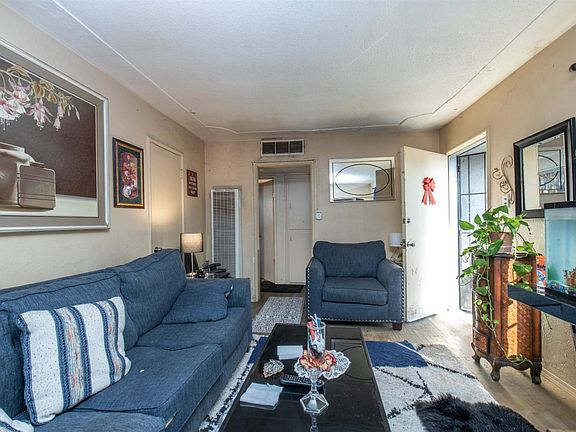 4th image of 3504 - 3508 E Terrace Avenue