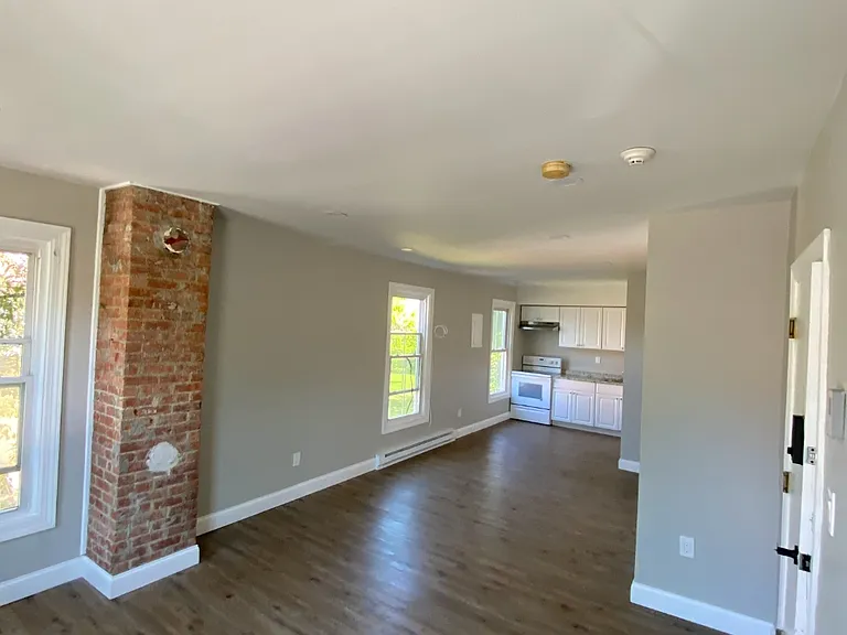 637 Main St #1 — Photo 6