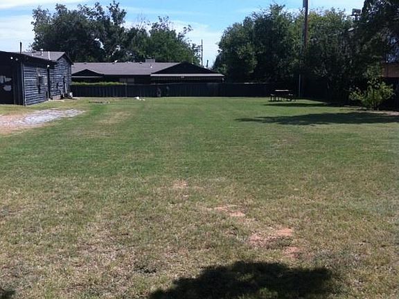 5th image of 610 NW 82nd St