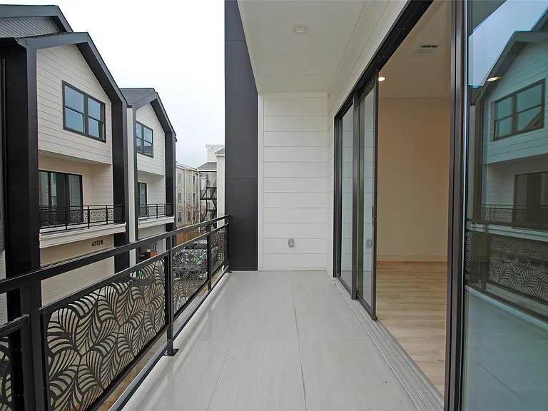 6310 Illinois St #A — Photo 11