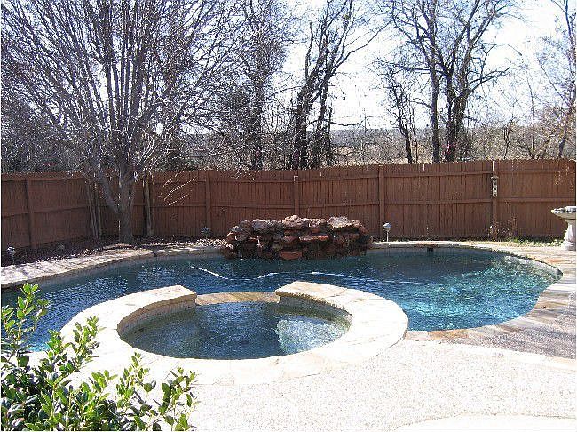 2nd image of 506 Irvine Dr