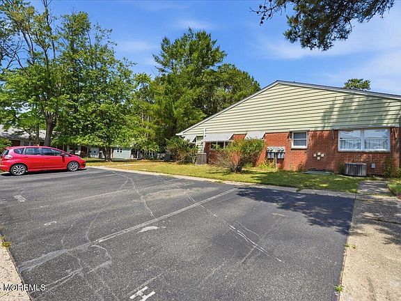 5th image of 10 H Bennington Lane