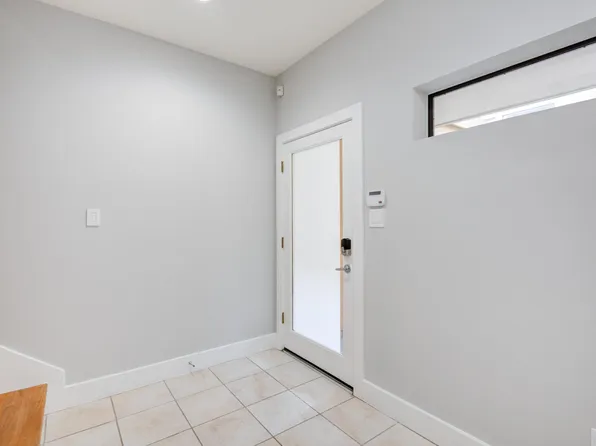 4202 Spencer St, Houston, TX 77007