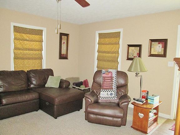 3rd image of 167 Pollard Cir