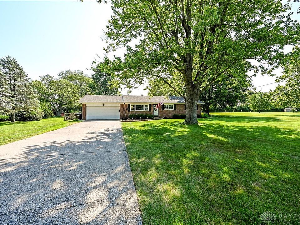 1st image of 3764 Dorothy Ln