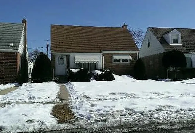 1427 Kenilworth Dr photo 1