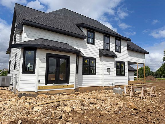 3rd image of 7184 Pfeil Bend Road