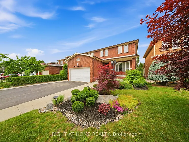 29 Sunforest Dr — Photo 1