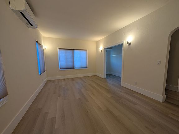 4th image of 2315 Grant St #3