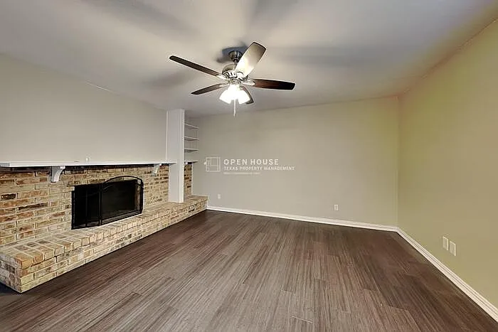 3 bed, 2.0 bath, 1659 sqft, $2,125 — Photo 4
