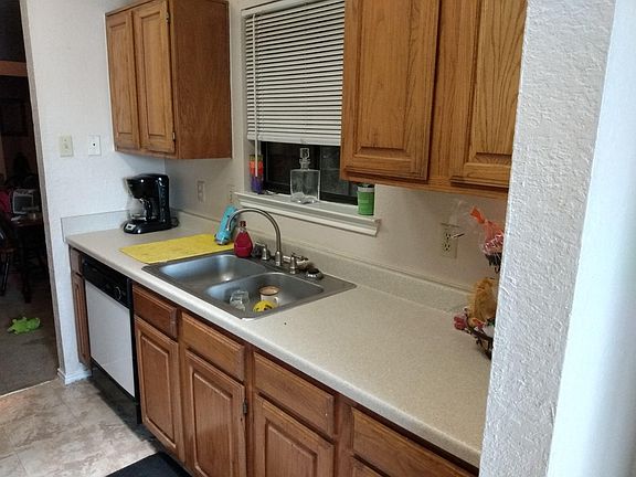 2nd image of 1457 Lake Crest Ln