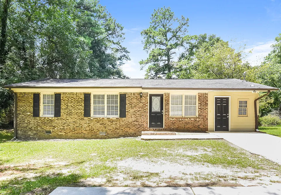 851 Grayson Hwy
