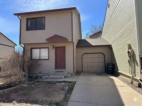 712 Sir Galahad Dr Photo 1